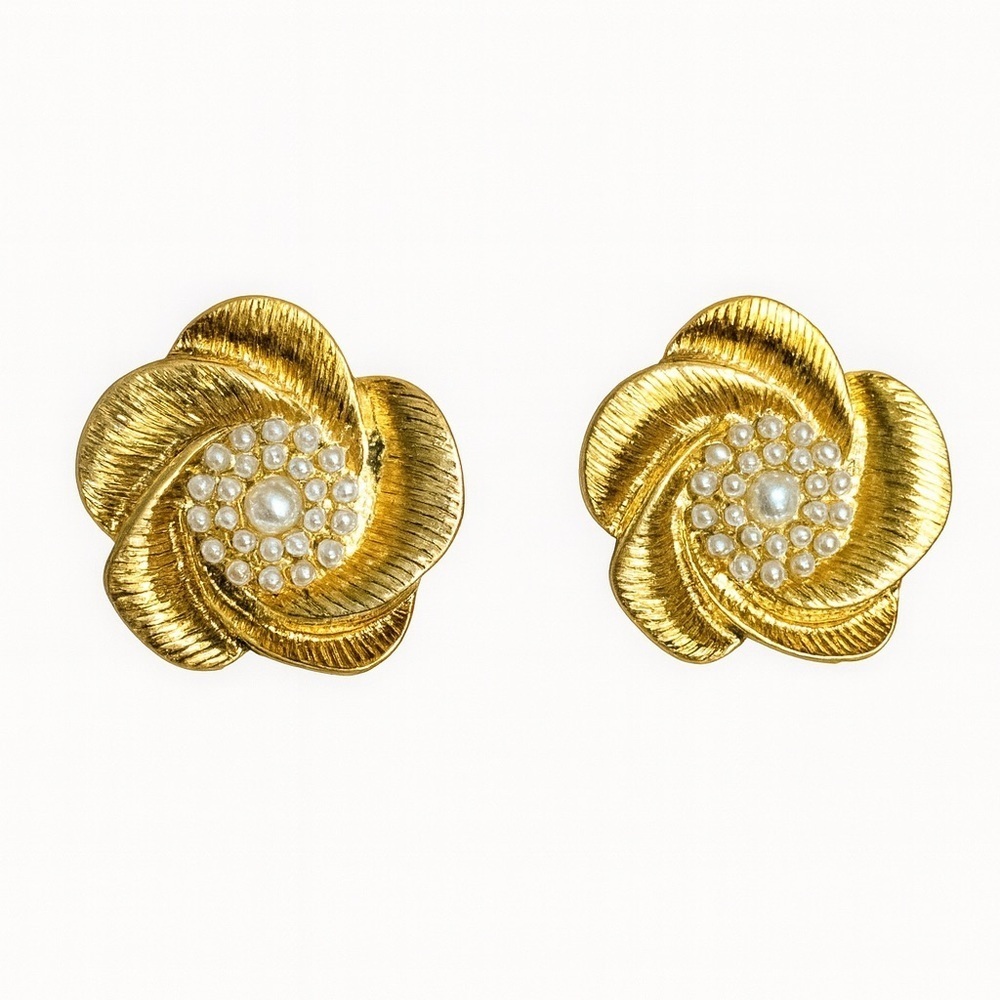 Gold Floral Pearl Earrings